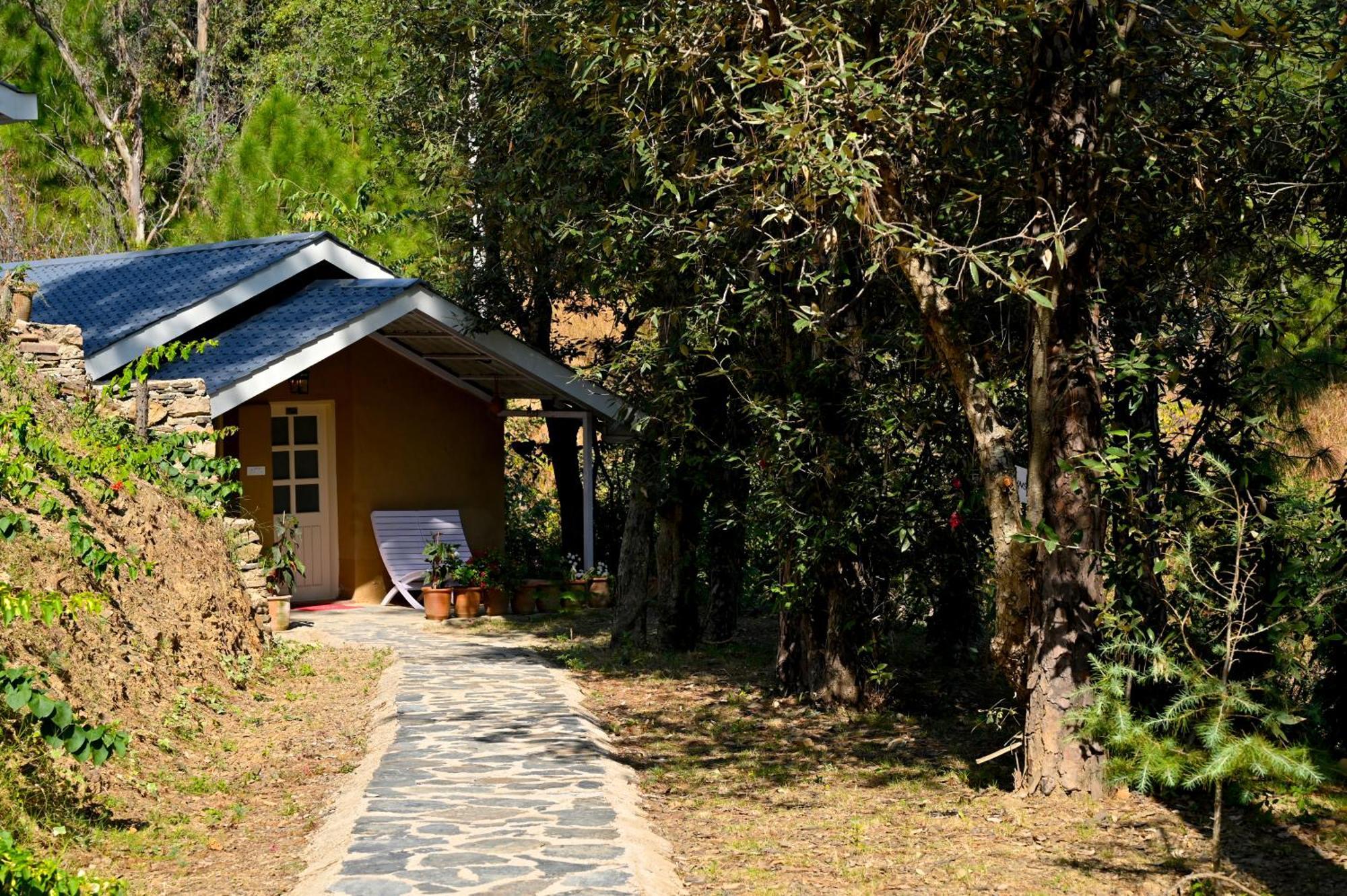 Rainbow Resorts Solan Exteriör bild