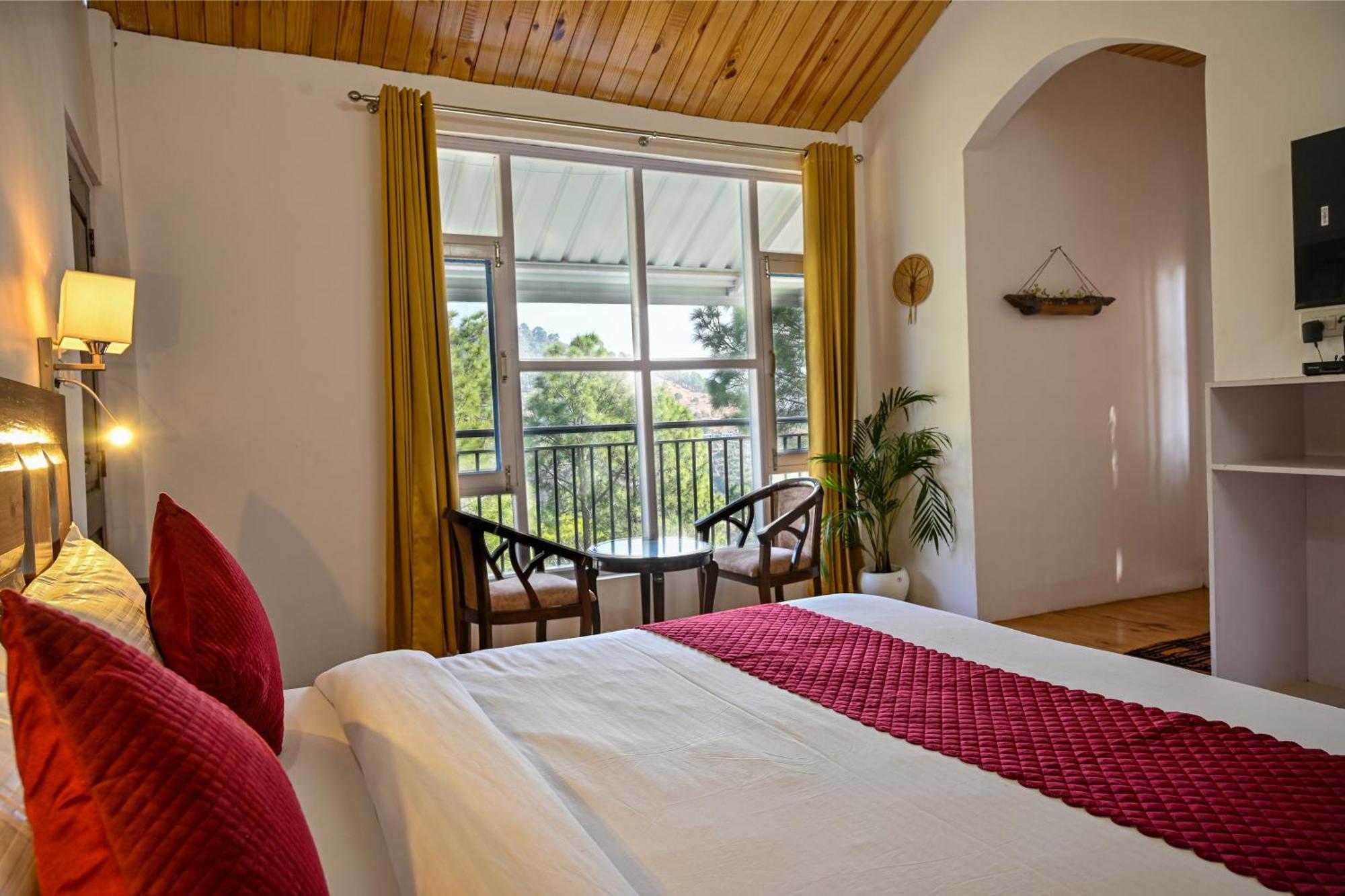 Rainbow Resorts Solan Exteriör bild