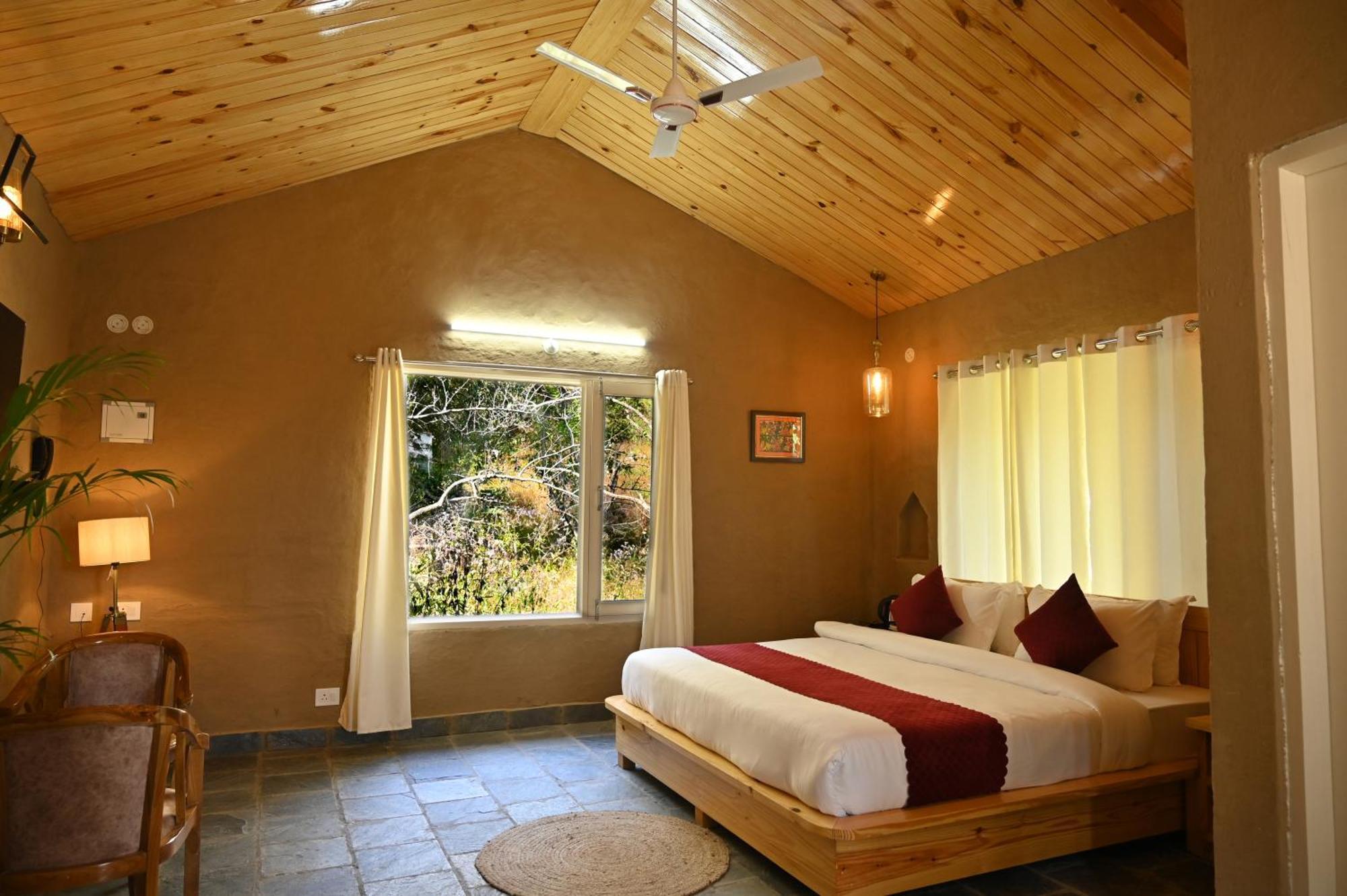 Rainbow Resorts Solan Exteriör bild