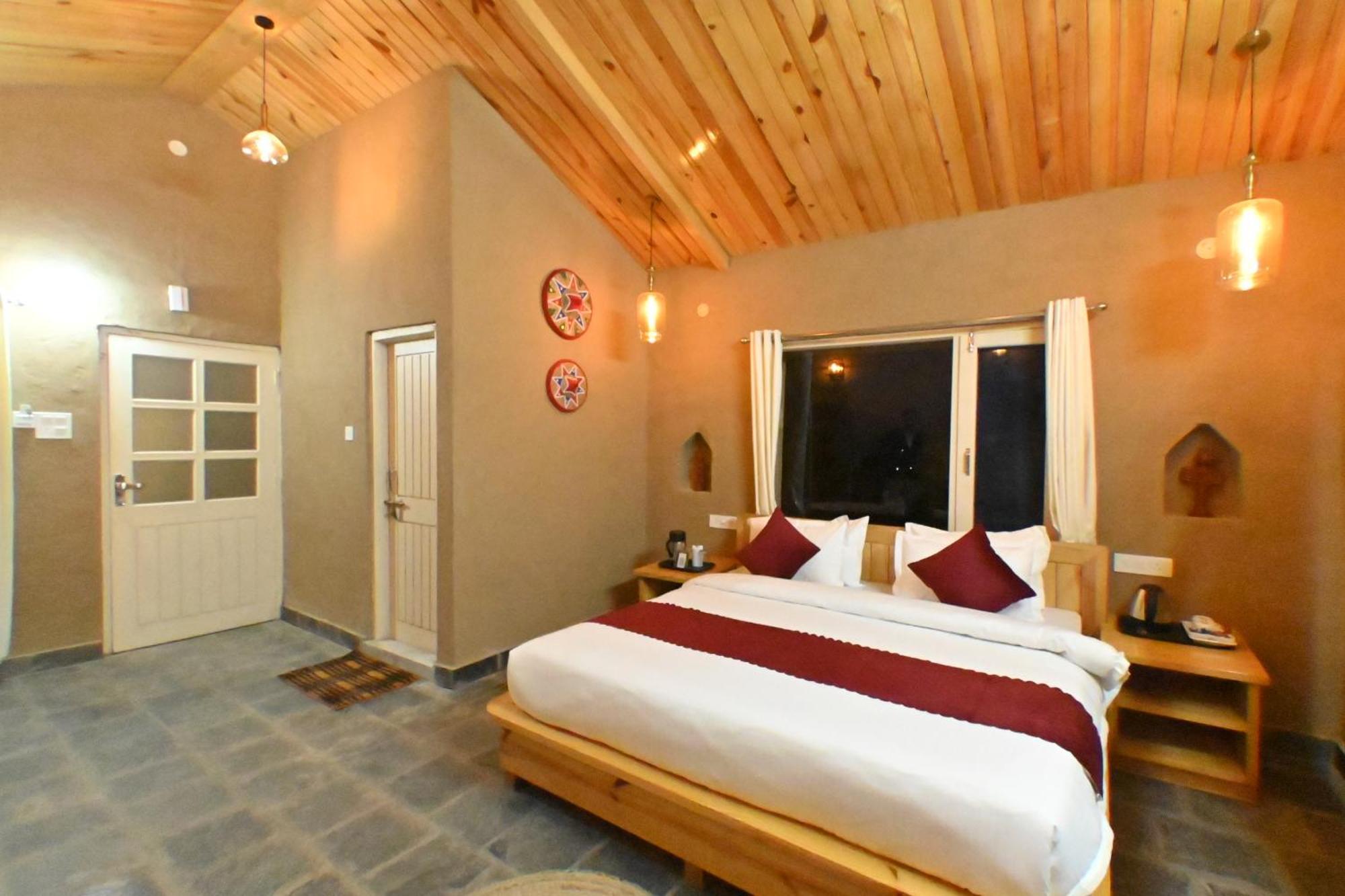 Rainbow Resorts Solan Exteriör bild